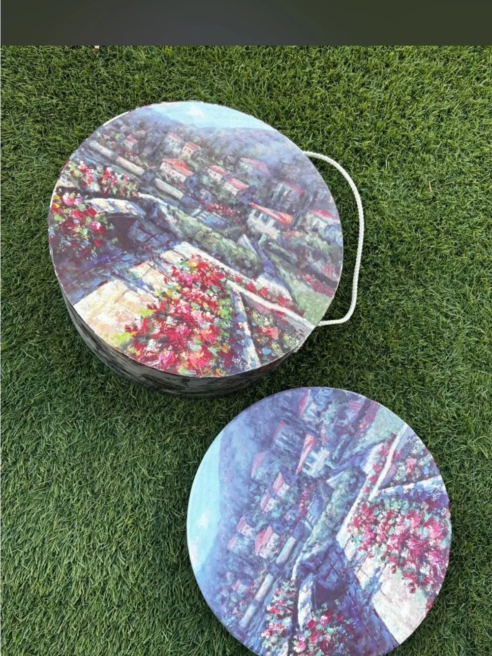 Round Floral Scenic Hat Box